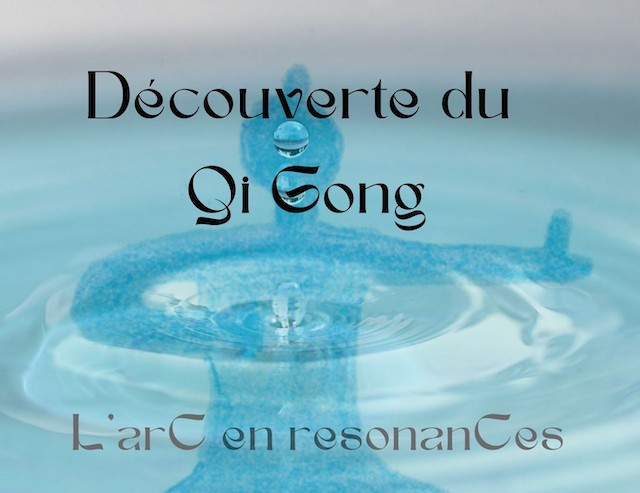 personnage bleu avec la position de tirer l'arc avec ondes vibratoires qui partent du coeur